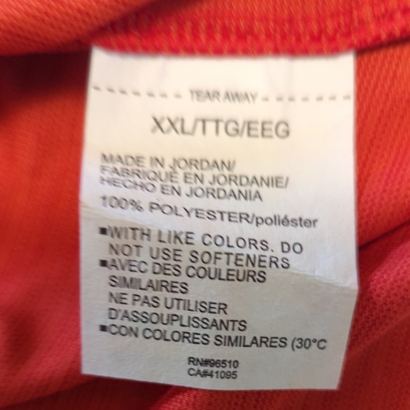 Under Armour Men's Vibrant Red Tee - Picture 5 of 5